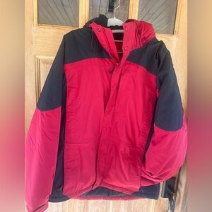 LL Bean Ski Jacket winter coat -Men’s Size Large Red and black- like new !